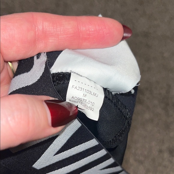 Nike PRO Women's Black Athletic Shorts - Picture 3 of 3